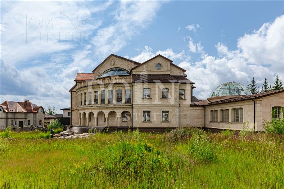 2-этажный коттедж 1 686 м² с отделкой