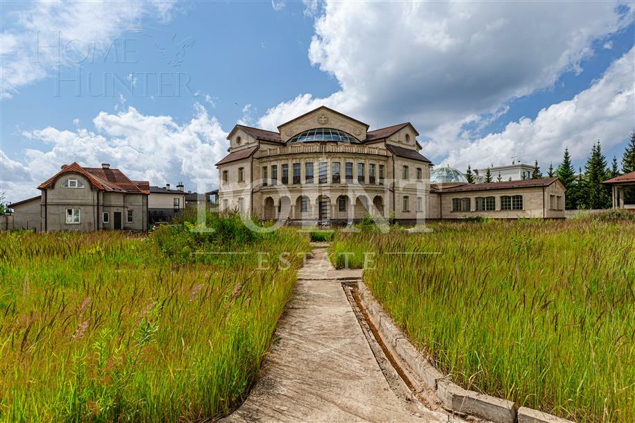 2-этажный коттедж 1 686 м² с отделкой