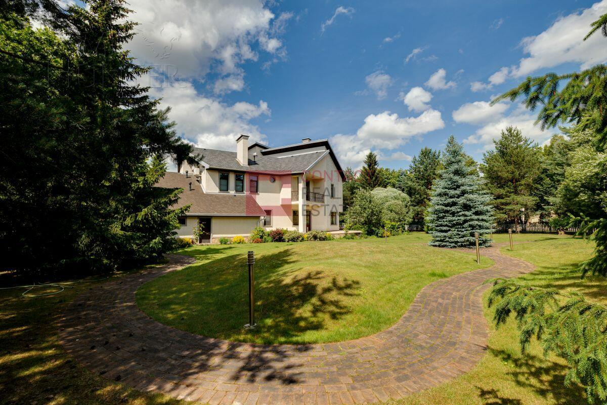 2-этажный коттедж 550 м² с отделкой