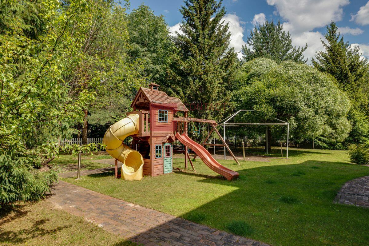 2-этажный коттедж 550 м² с отделкой