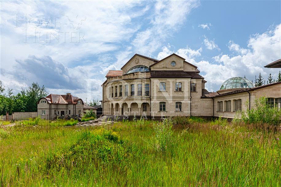 2-этажный коттедж 1 686 м² с отделкой