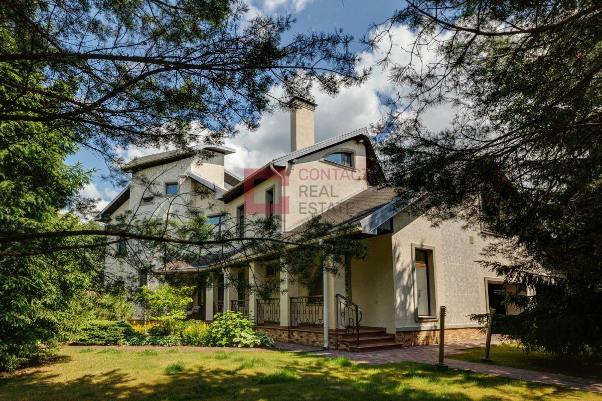 2-этажный коттедж 550 м² с отделкой