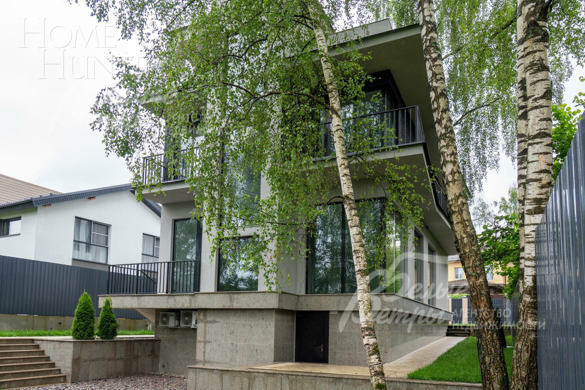 2-этажный коттедж 355 м² с отделкой