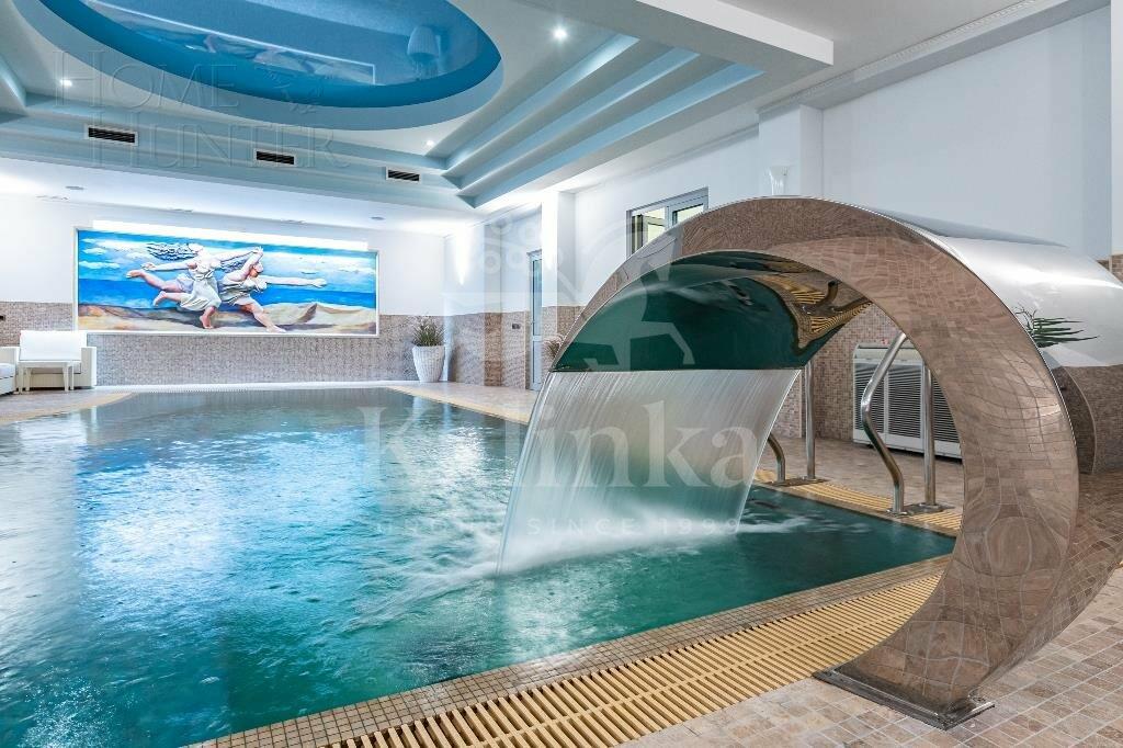 2-этажный коттедж 1 300 м² с отделкой