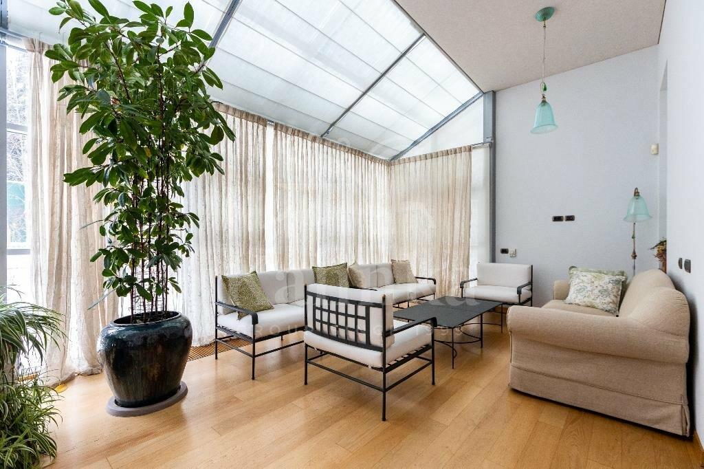 2-этажный коттедж 1 300 м² с отделкой