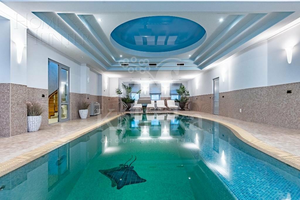 2-этажный коттедж 1 300 м² с отделкой