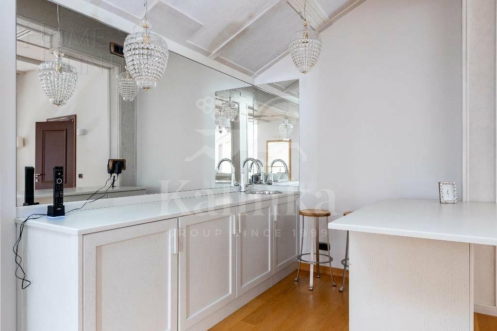 2-этажный коттедж 1 300 м² с отделкой