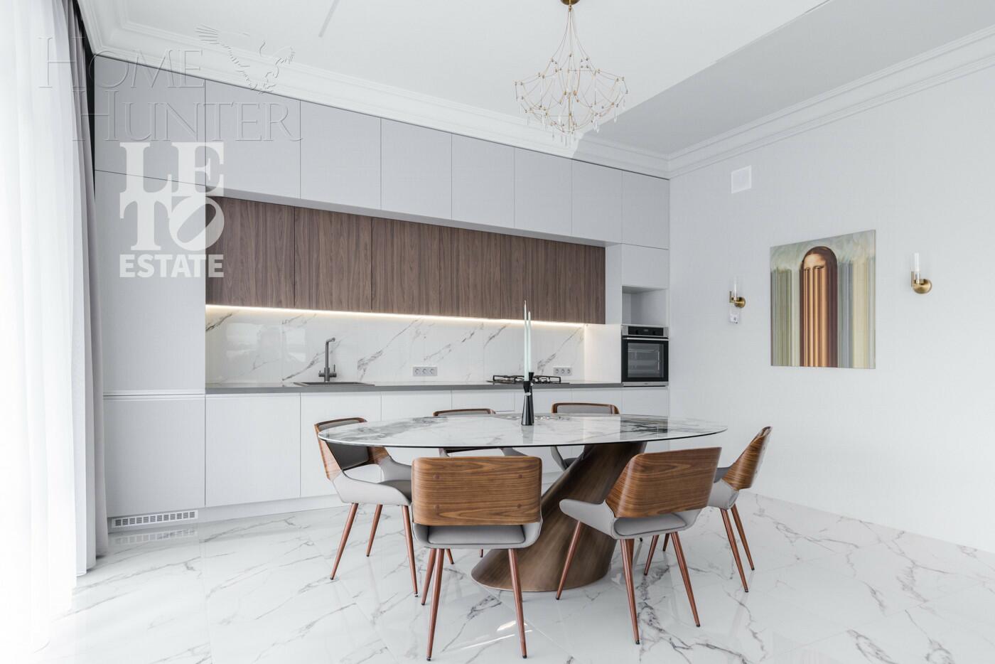 2-этажный коттедж 238.4 м² с отделкой