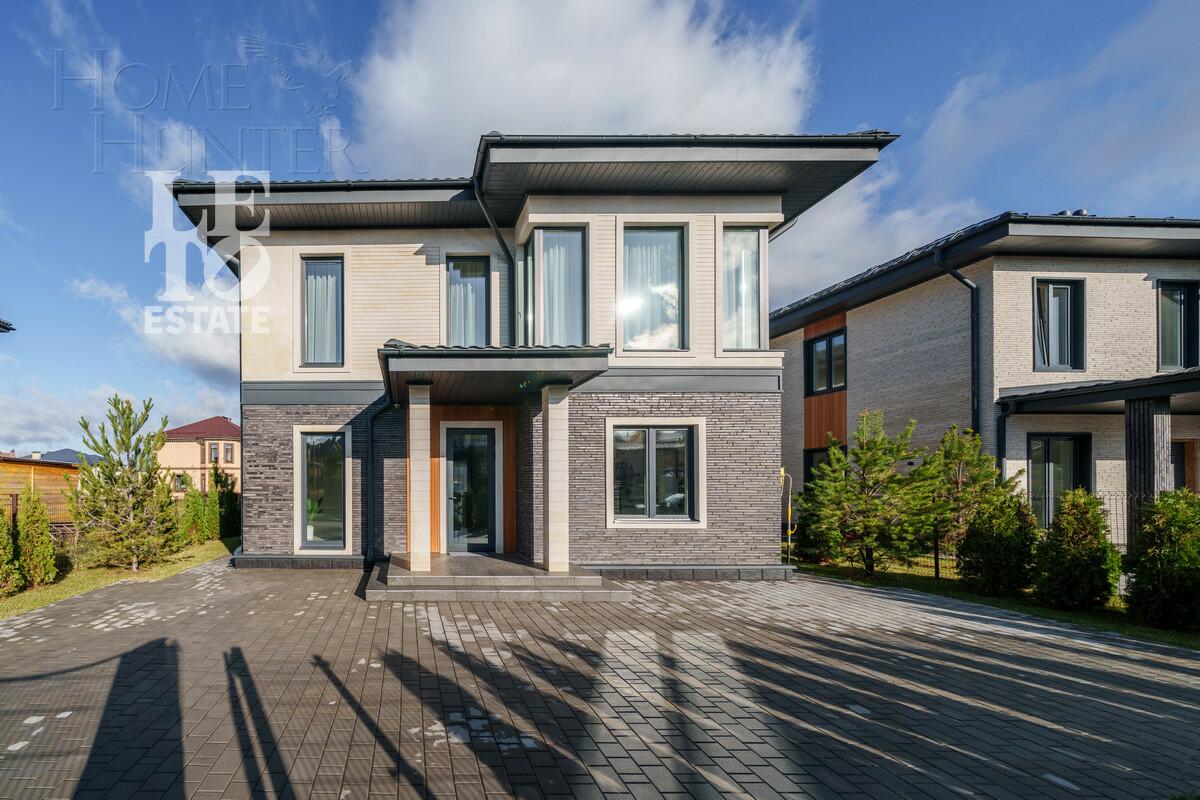 2-этажный коттедж 242.4 м² с отделкой