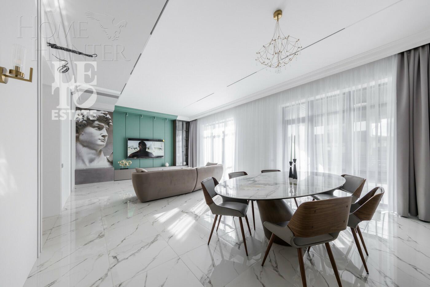 2-этажный коттедж 238.4 м² с отделкой