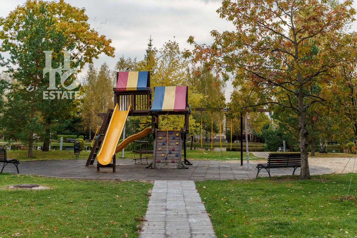 2-этажный коттедж 307 м² с отделкой