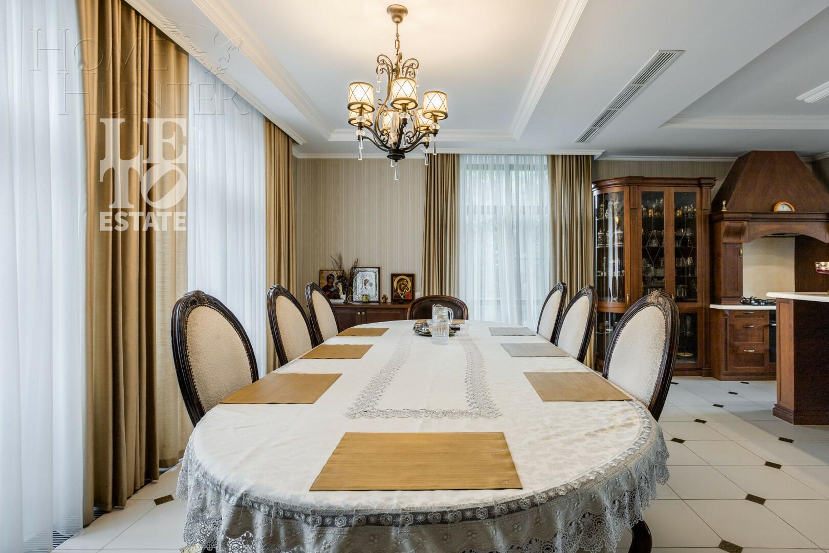 2-этажный коттедж 550 м² с отделкой