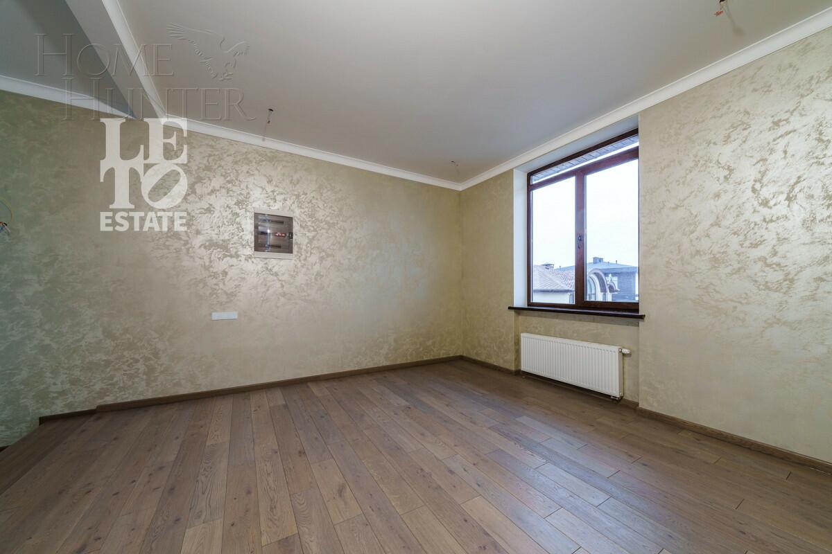 2-этажный коттедж 400 м² с отделкой