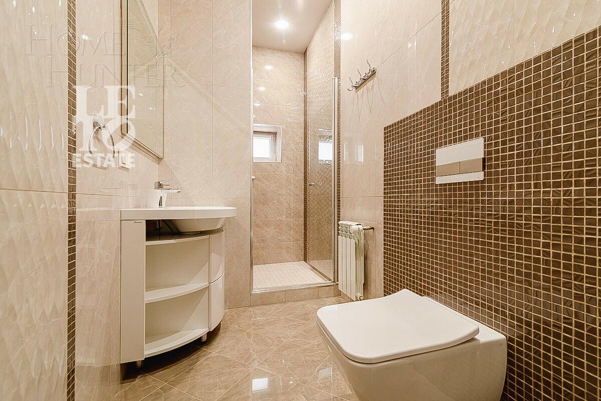 2-этажный коттедж 700 м² с отделкой