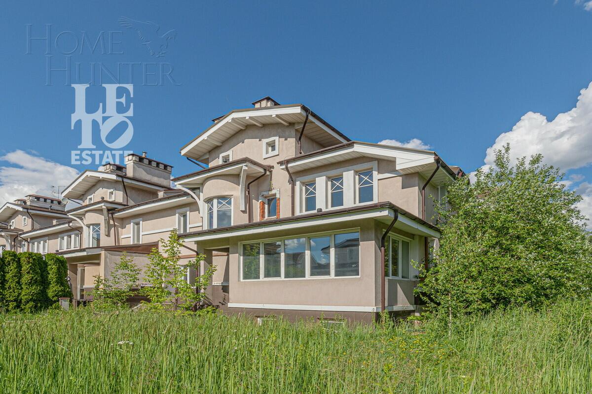 2-этажный таунхаус 330 м² без отделки