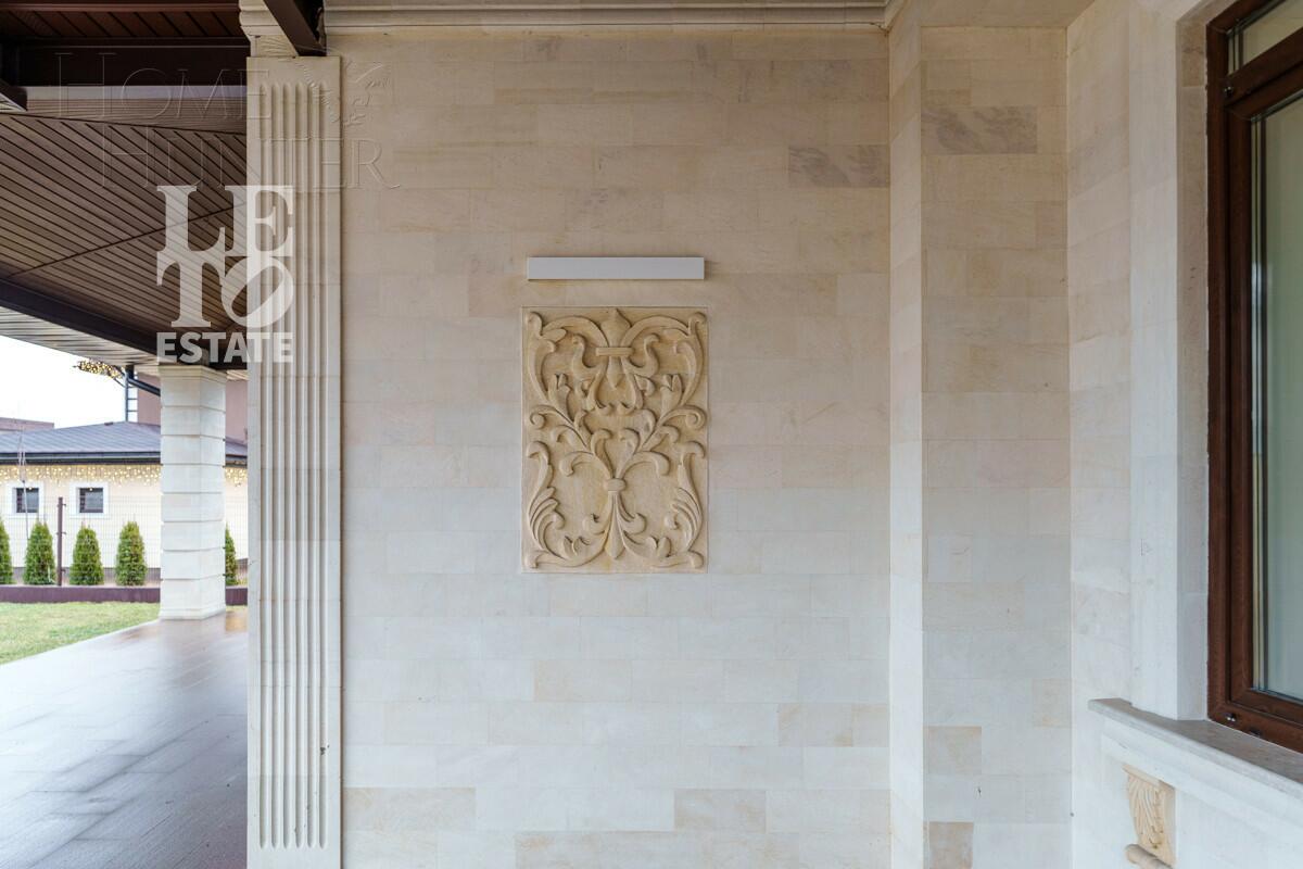 2-этажный коттедж 400 м² с отделкой