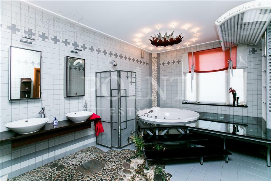 3-КОМН. КВАРТИРА С ОТДЕЛКОЙ 130 М² НА 2 ЭТАЖЕ