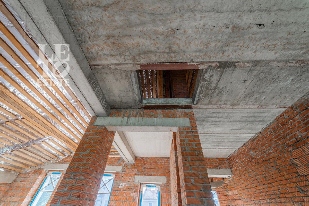 2-этажный таунхаус 330 м² без отделки