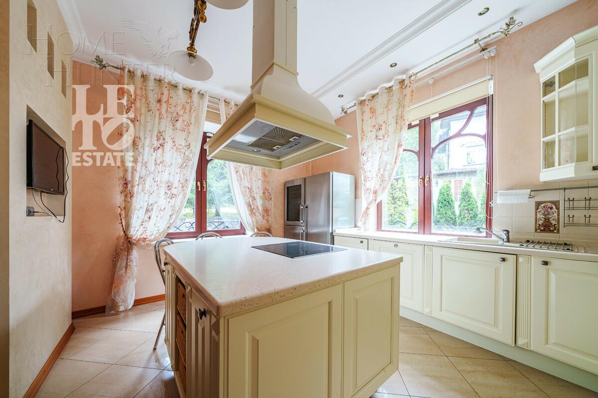 2-этажный коттедж 450 м² с отделкой