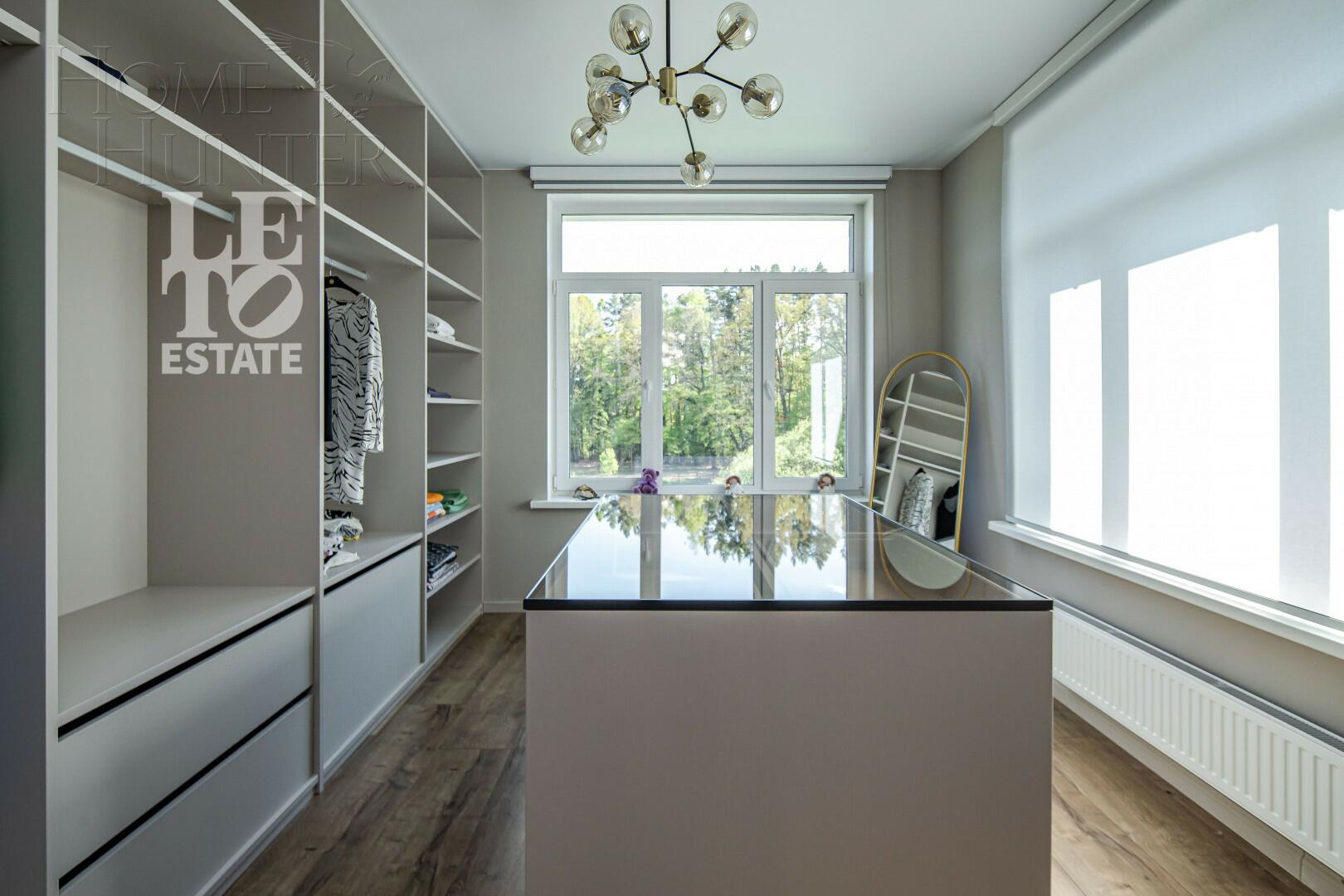 3-этажный коттедж 422 м² с отделкой