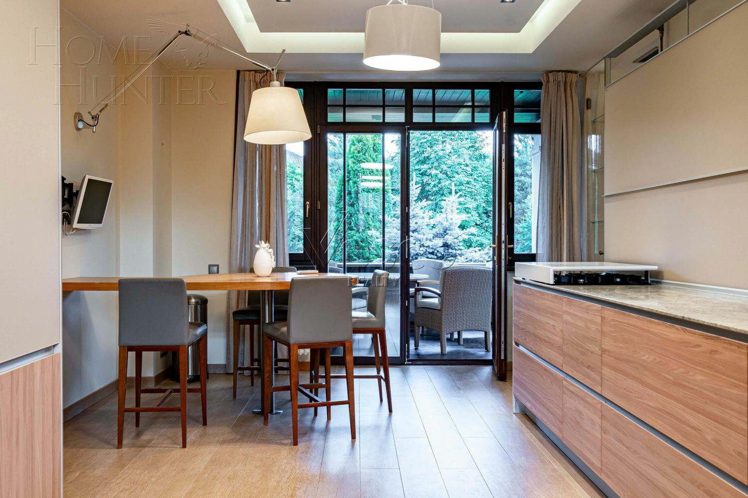 2-этажный коттедж 1 157 м² с отделкой