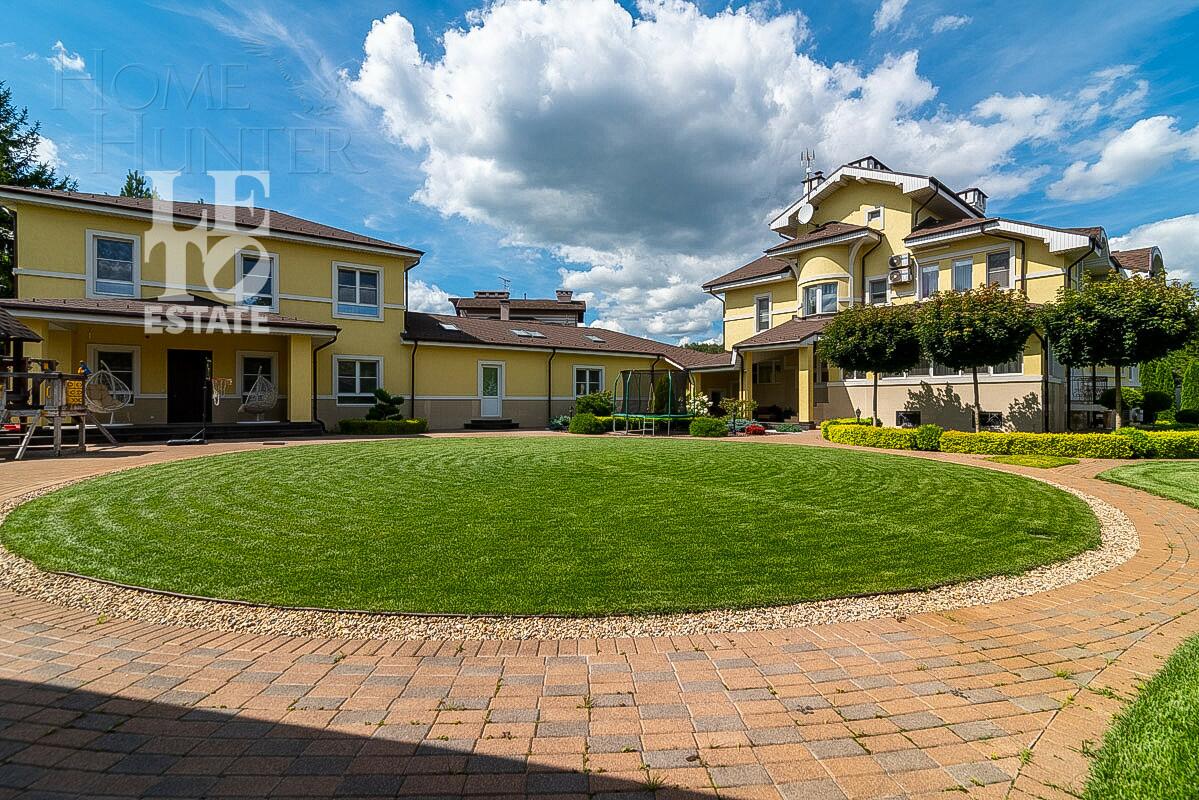 2-этажный коттедж 700 м² с отделкой