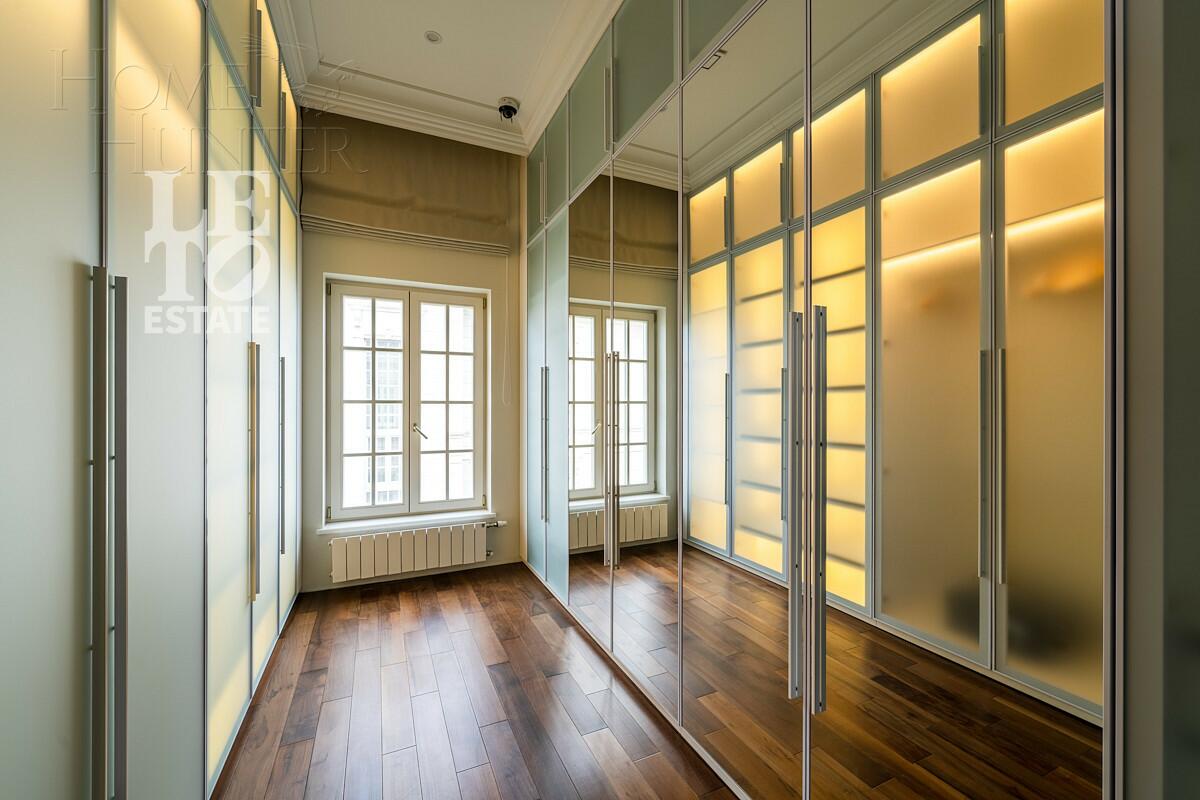 2-этажный коттедж 260 м² с отделкой