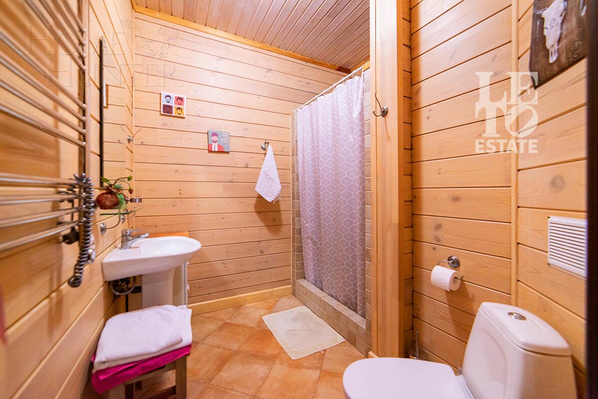 2-этажный коттедж 350 м² с отделкой