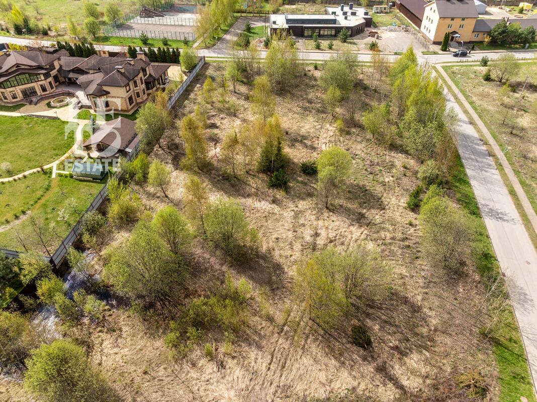 Участок 110.82 сот. в охраняемом поселке