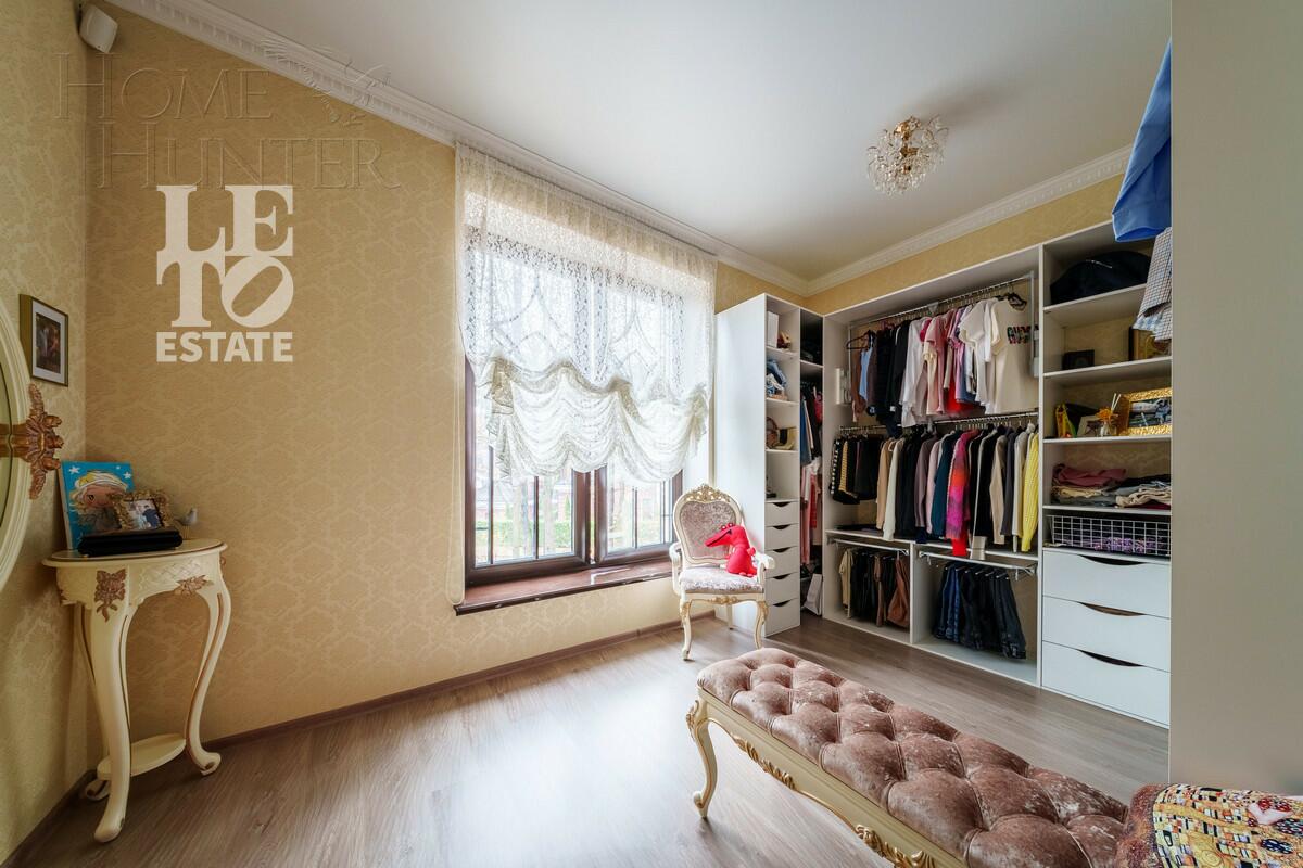 2-этажный коттедж 1 100 м² с отделкой