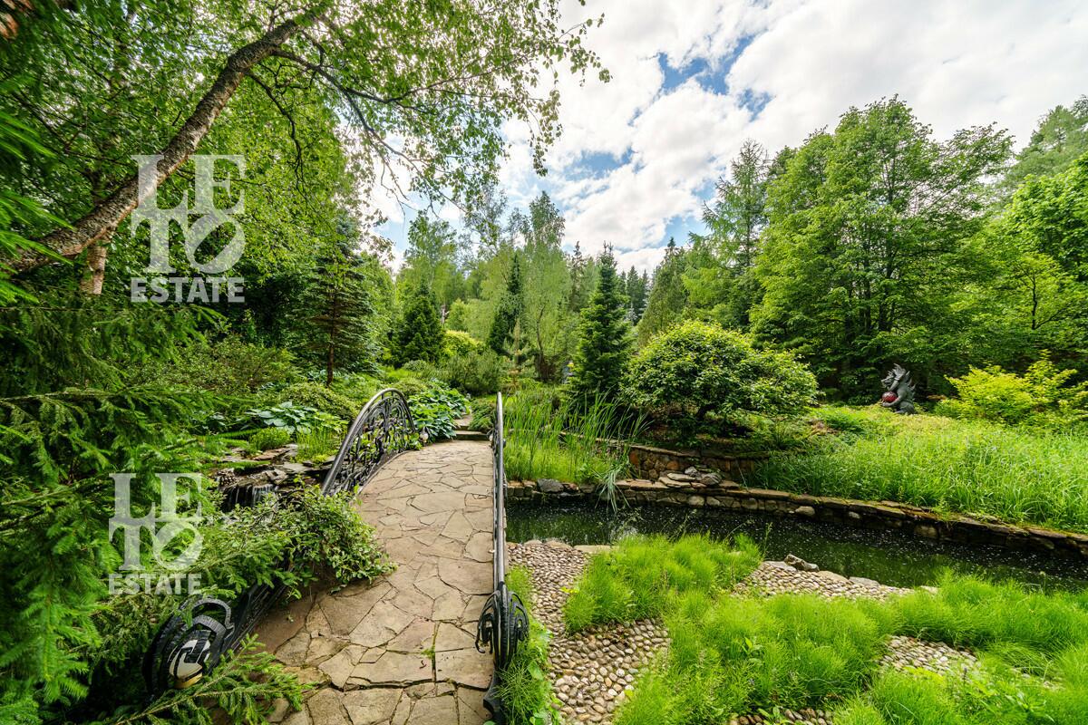 3-этажный коттедж 850 м² с отделкой