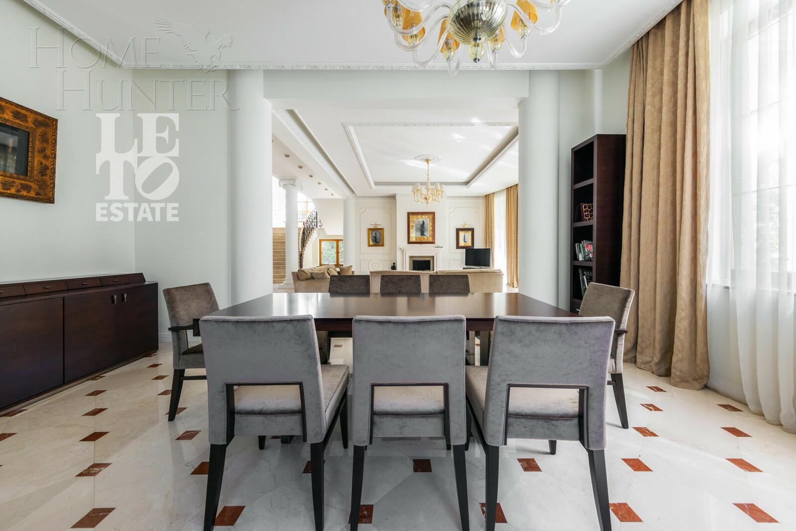 3-этажный коттедж 660 м² с отделкой