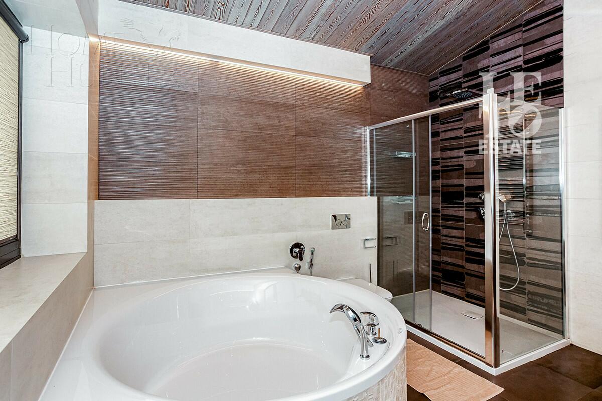 2-этажный коттедж 302 м² с отделкой