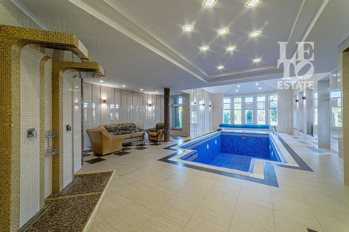 2-этажный коттедж 1 150 м² с отделкой