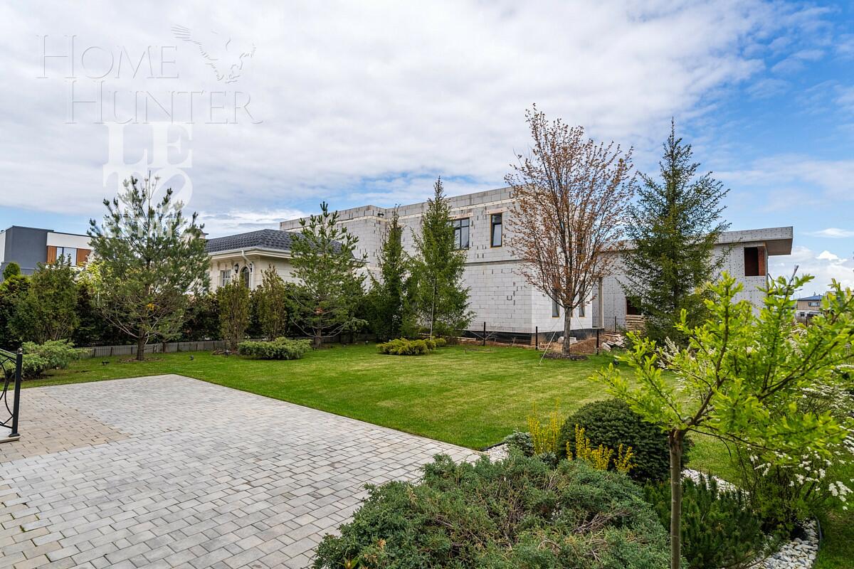 2-этажный коттедж 260 м² с отделкой