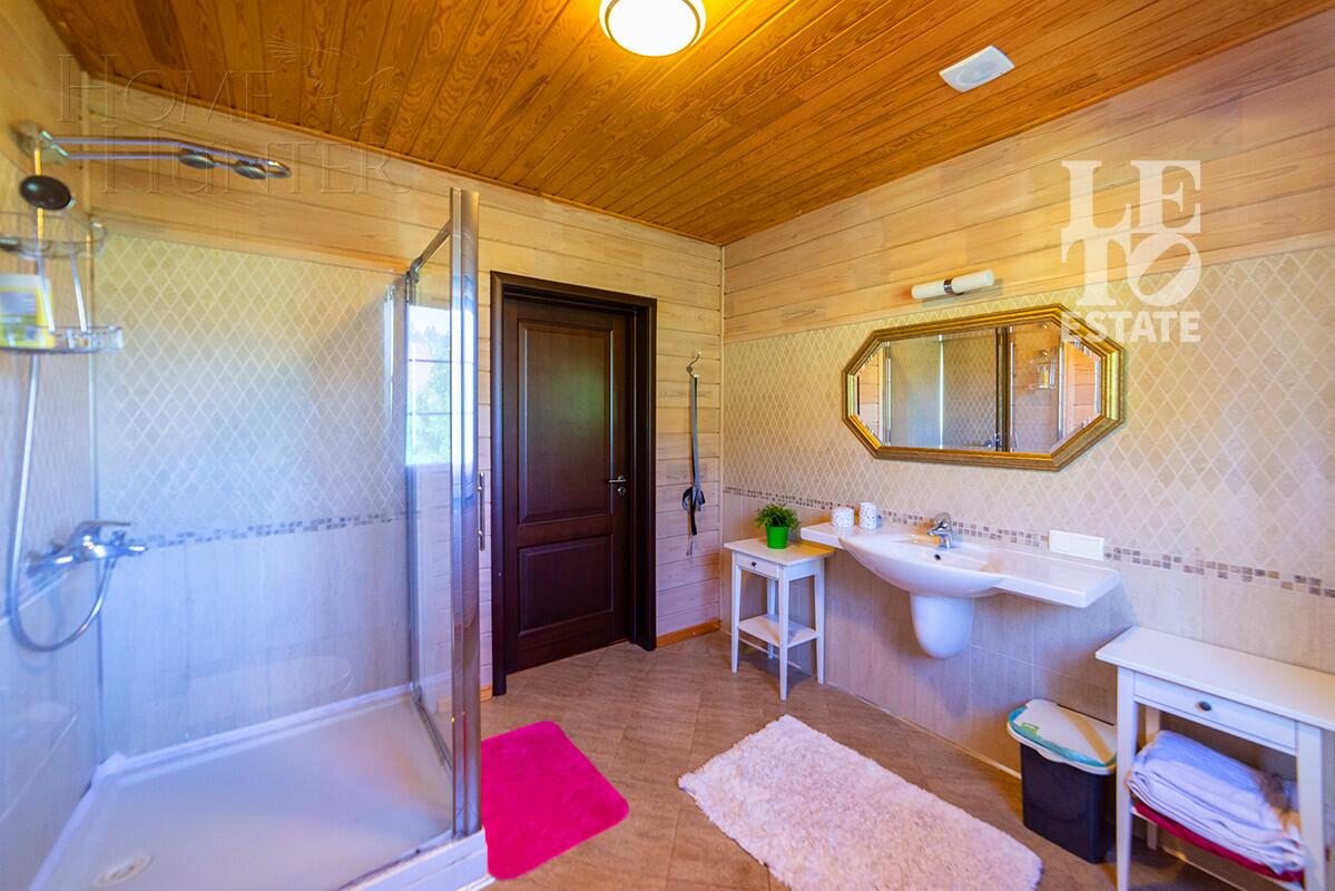 2-этажный коттедж 350 м² с отделкой