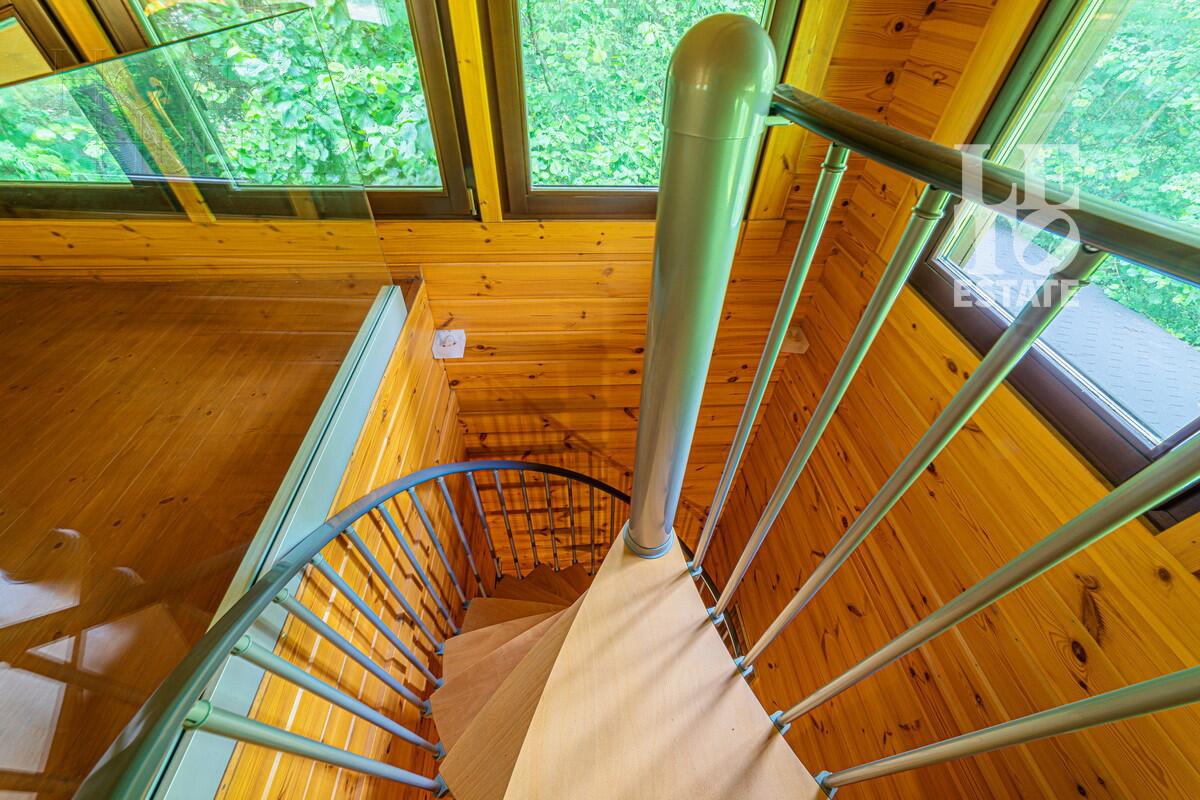 2-этажный коттедж 360 м² с отделкой