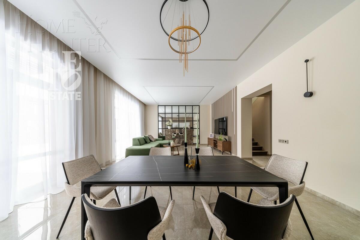 2-этажный коттедж 240 м² с отделкой