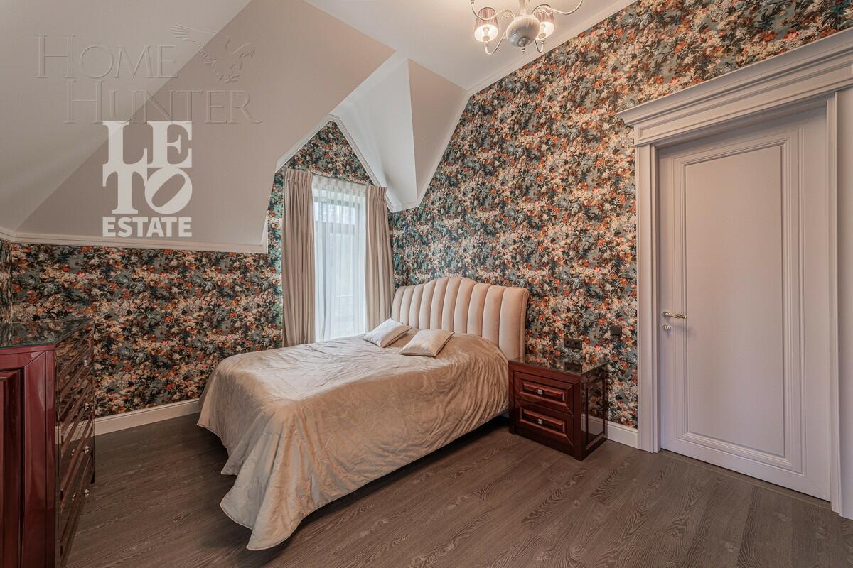 3-этажный коттедж 1 200 м² с отделкой