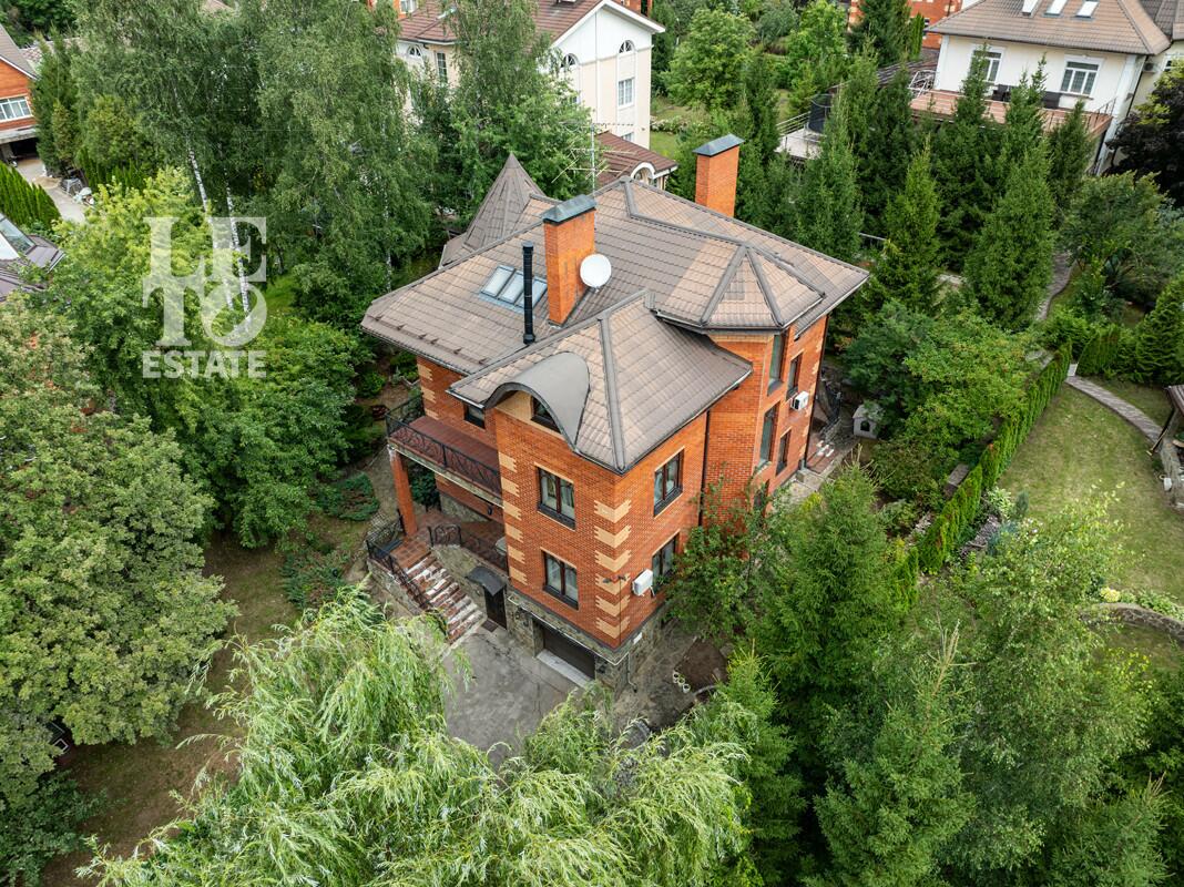 2-этажный коттедж 450 м² с отделкой