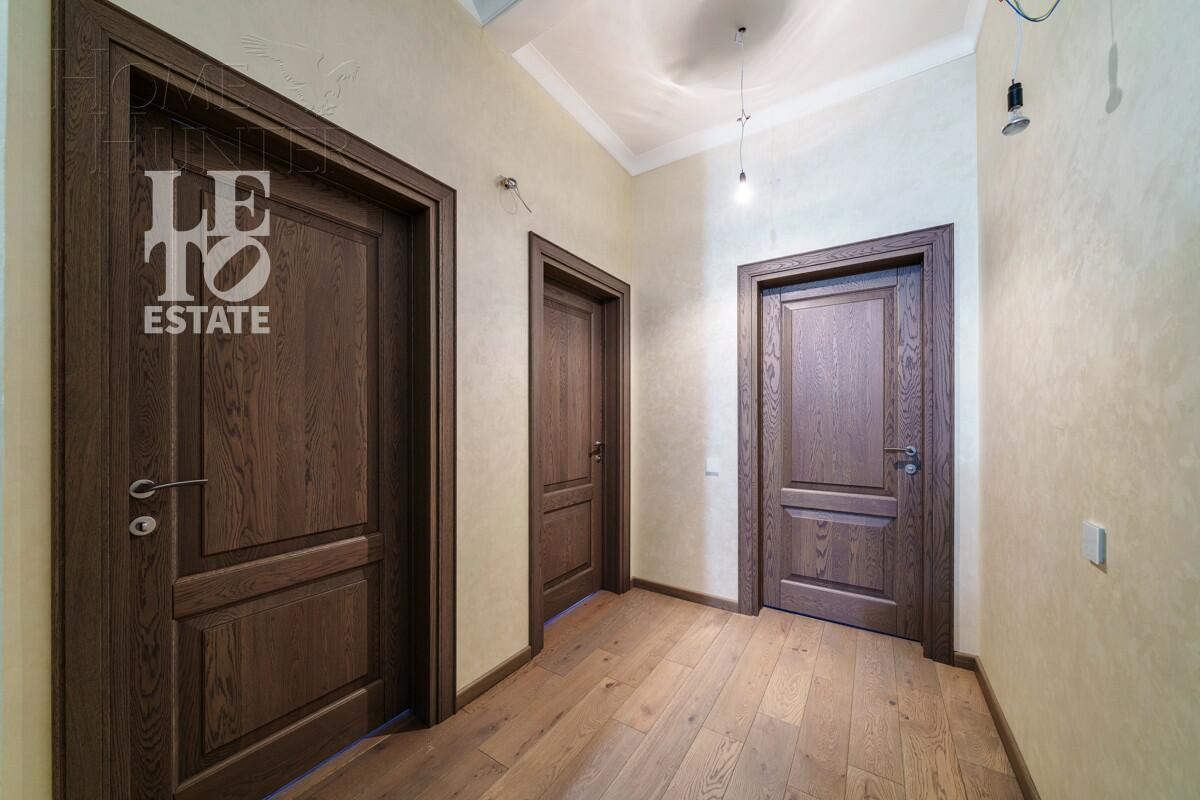 2-этажный коттедж 400 м² с отделкой