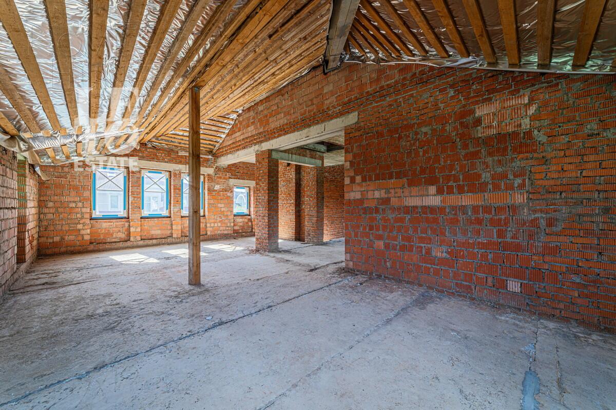 2-этажный таунхаус 330 м² без отделки