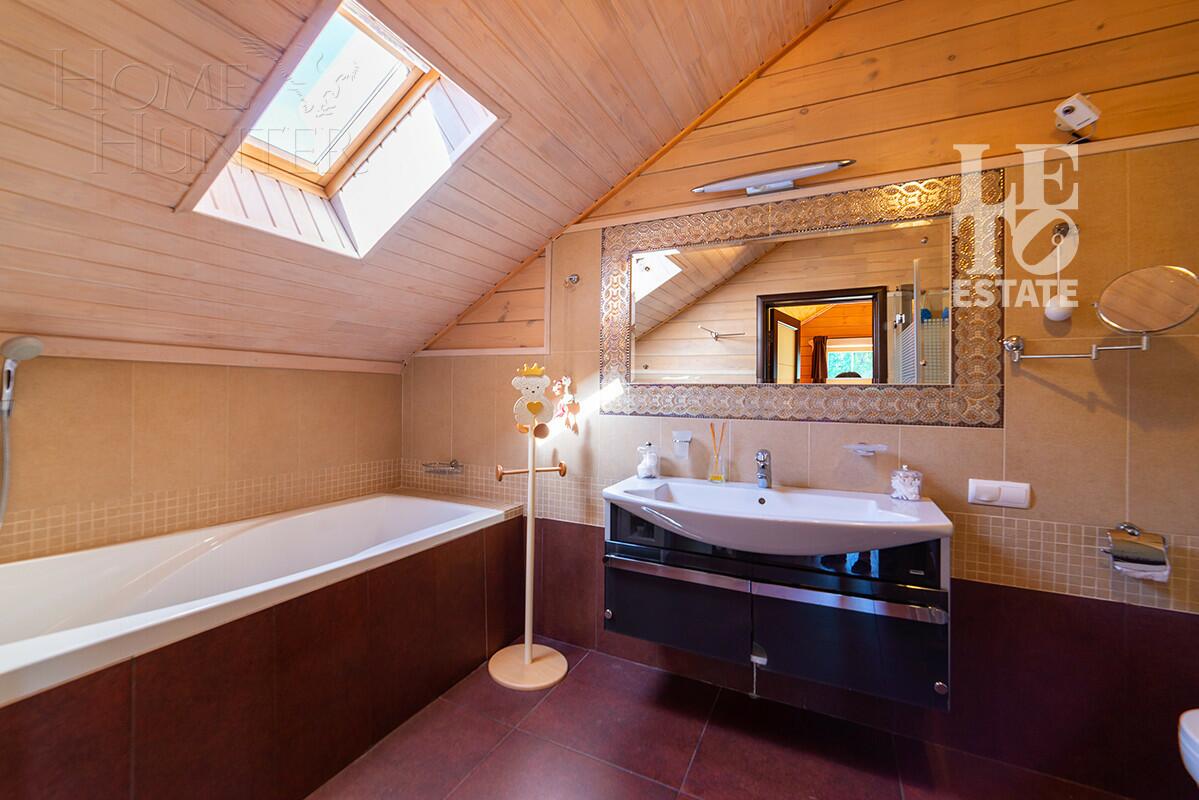 2-этажный коттедж 350 м² с отделкой