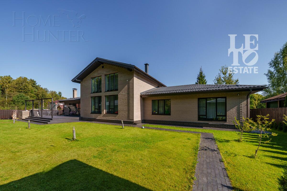 2-этажный коттедж 302 м² с отделкой