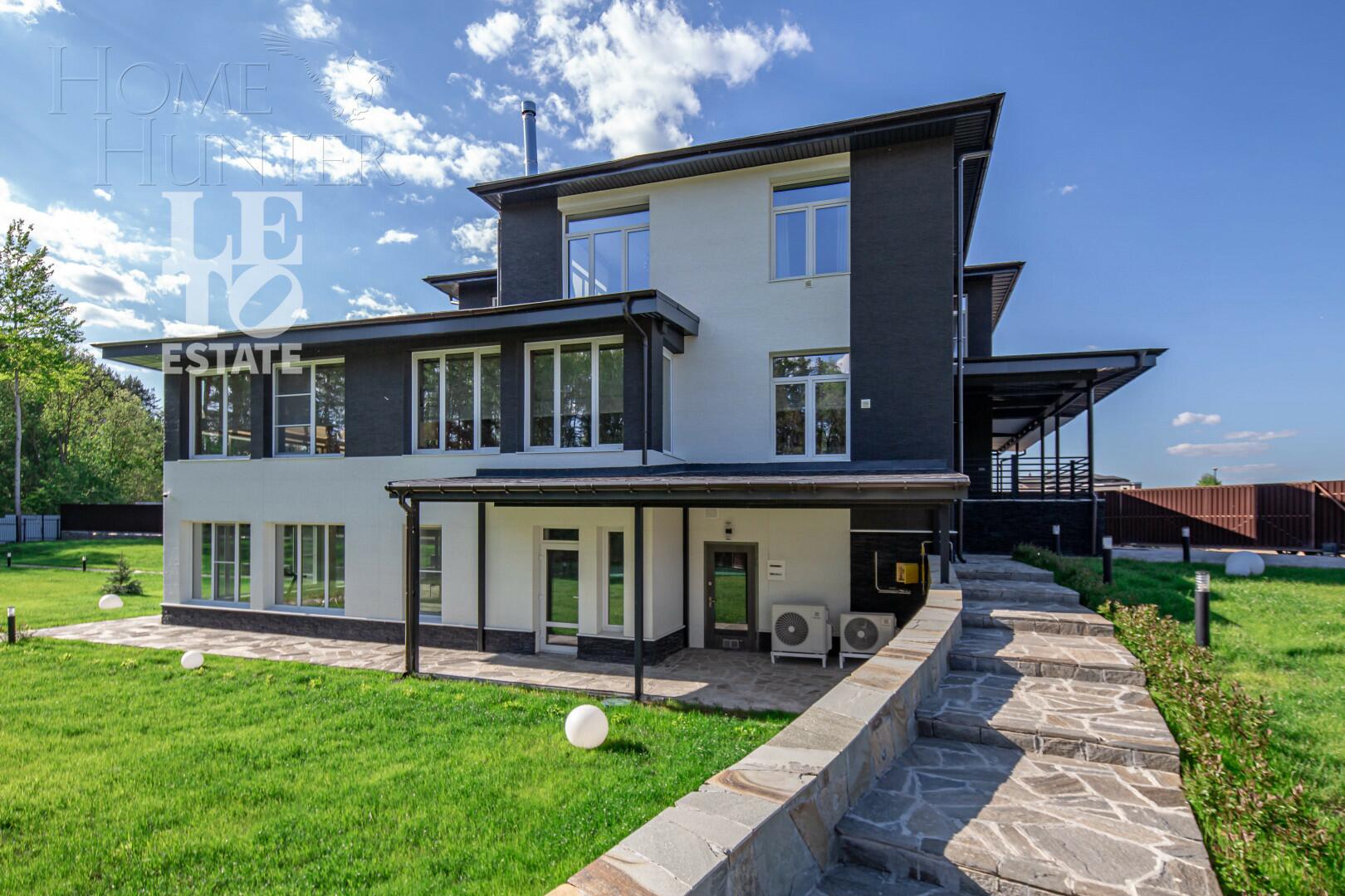 3-этажный коттедж 422 м² с отделкой