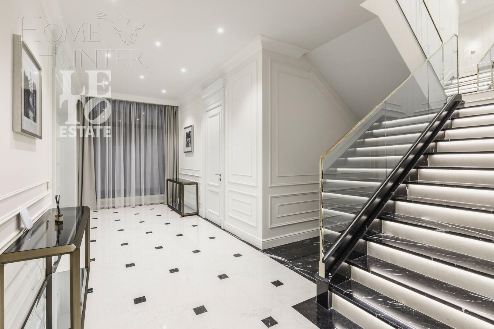 2-этажный коттедж 961 м² с отделкой