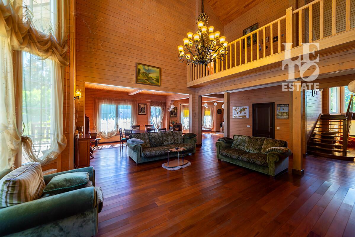 2-этажный коттедж 350 м² с отделкой