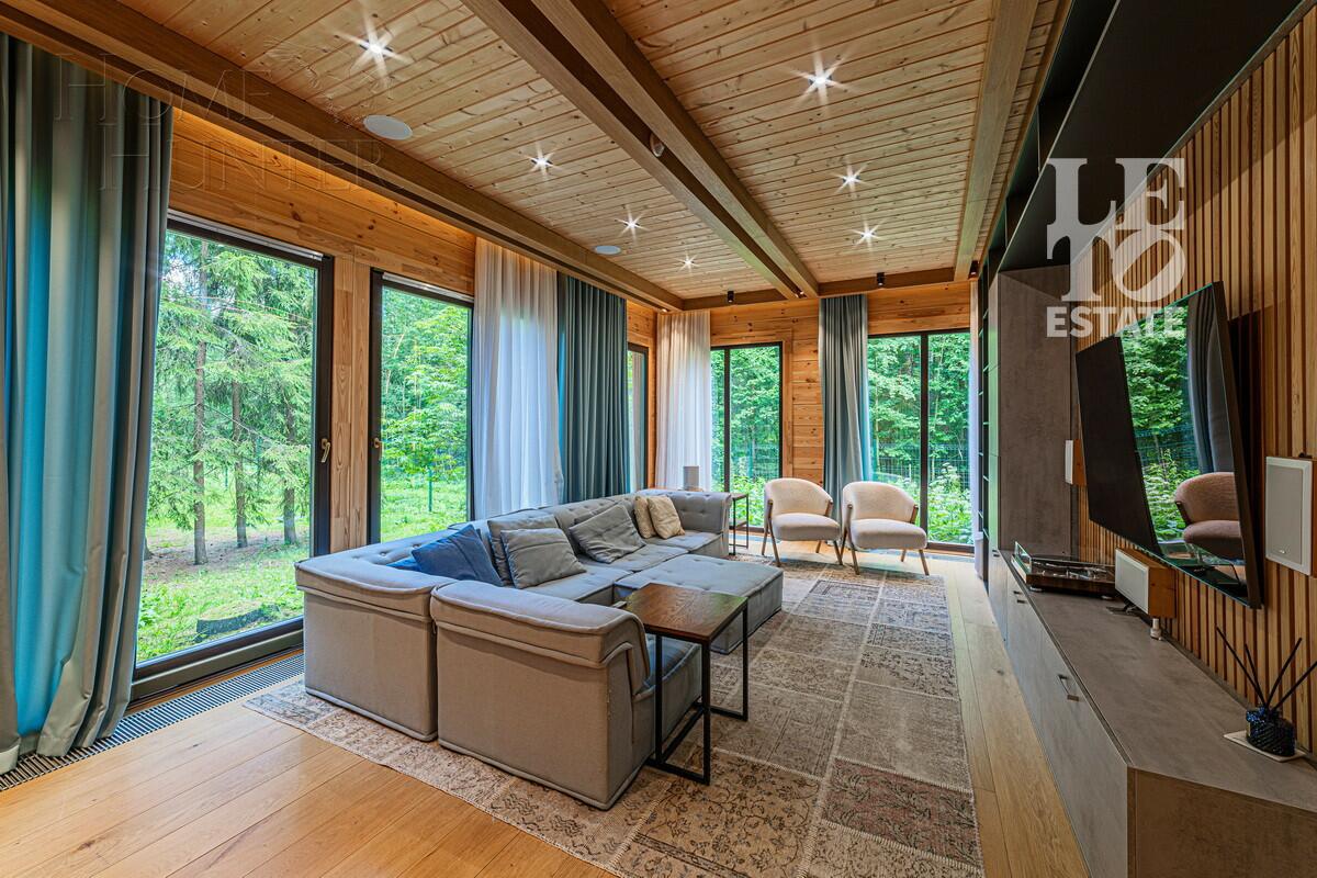 2-этажный коттедж 360 м² с отделкой