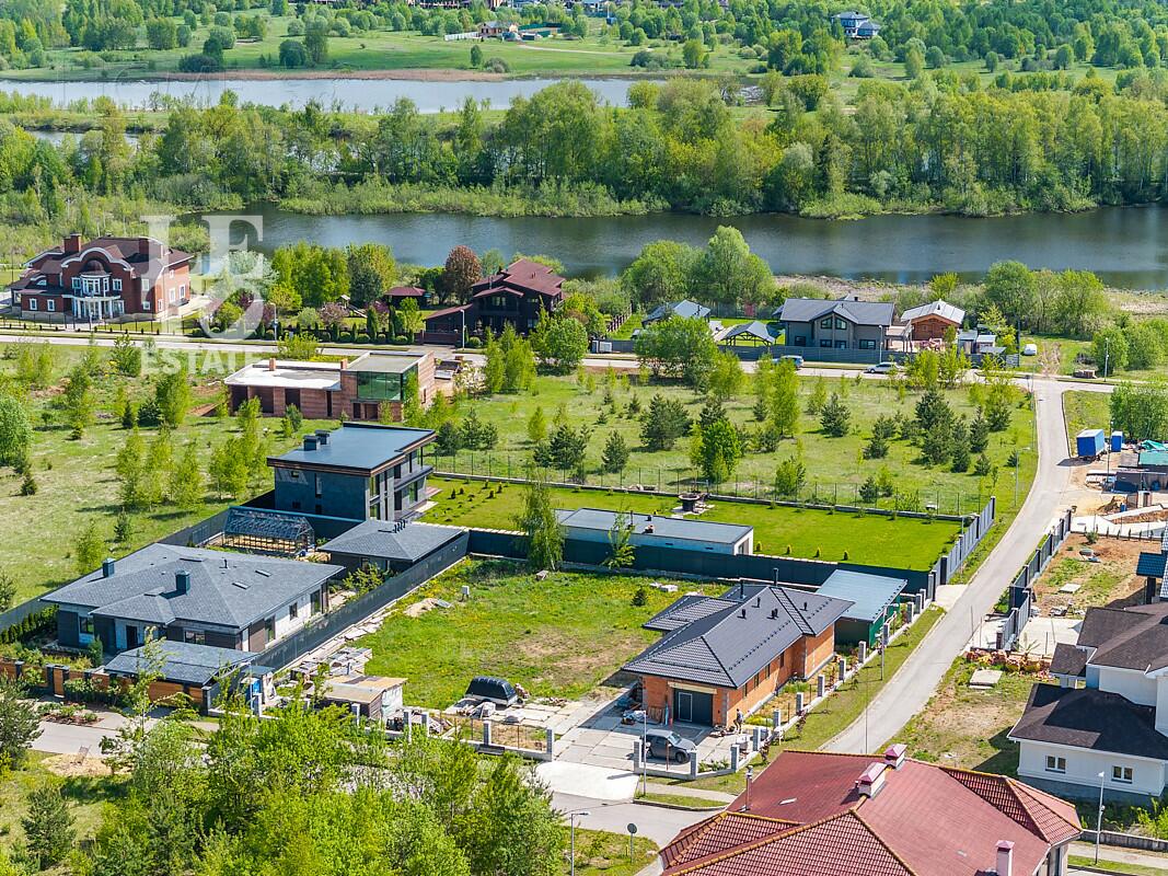 Участок 53.23 сот. в охраняемом поселке