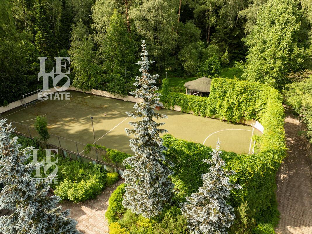 3-этажный коттедж 850 м² с отделкой